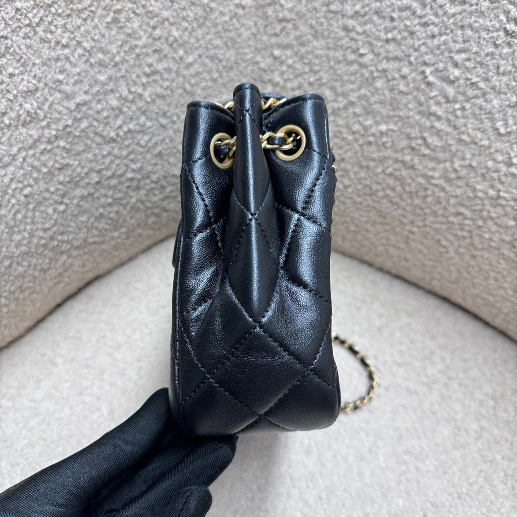 Chanel 24p hobo