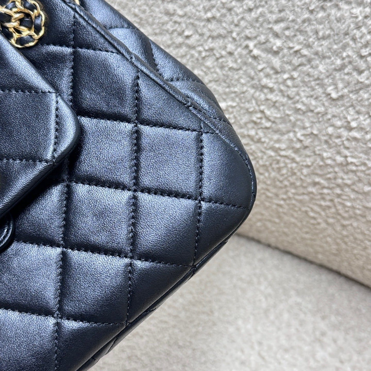Chanel 24p hobo
