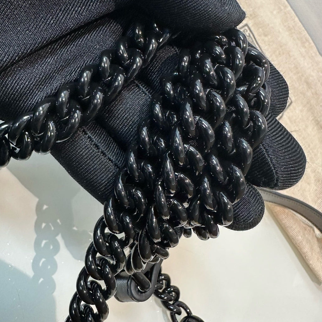 Gucci so black Marmont mini