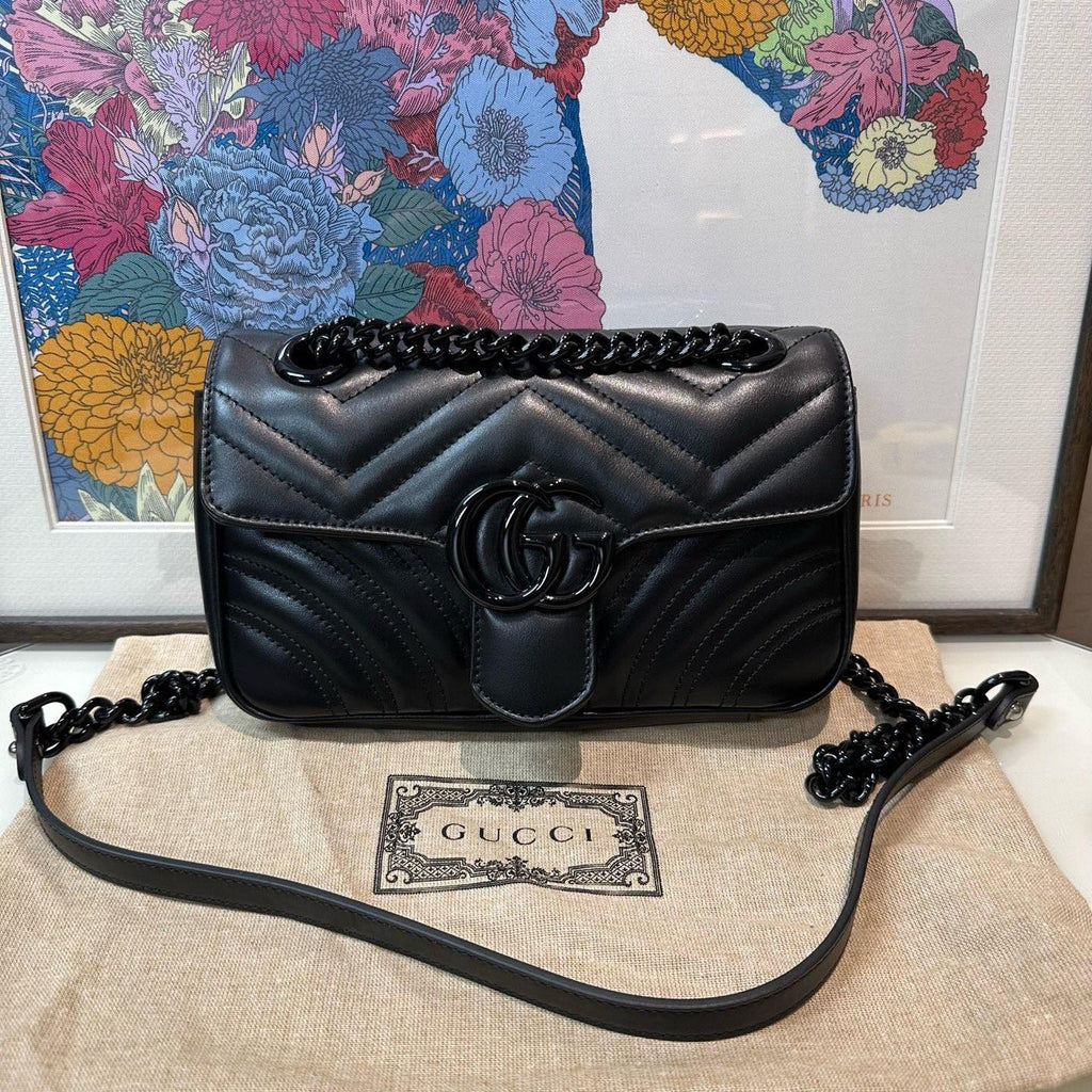 Gucci so black Marmont mini