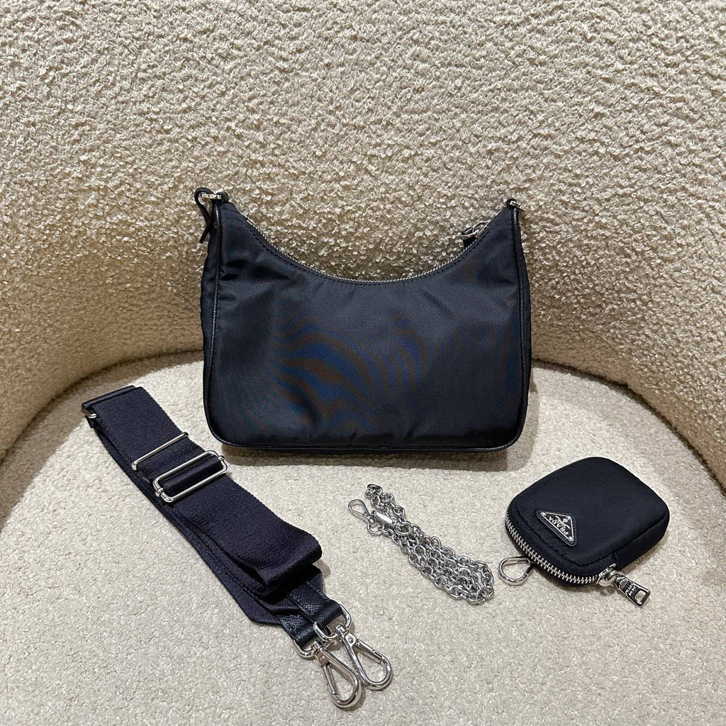 Prada Re-Edition 2005 Hobo
