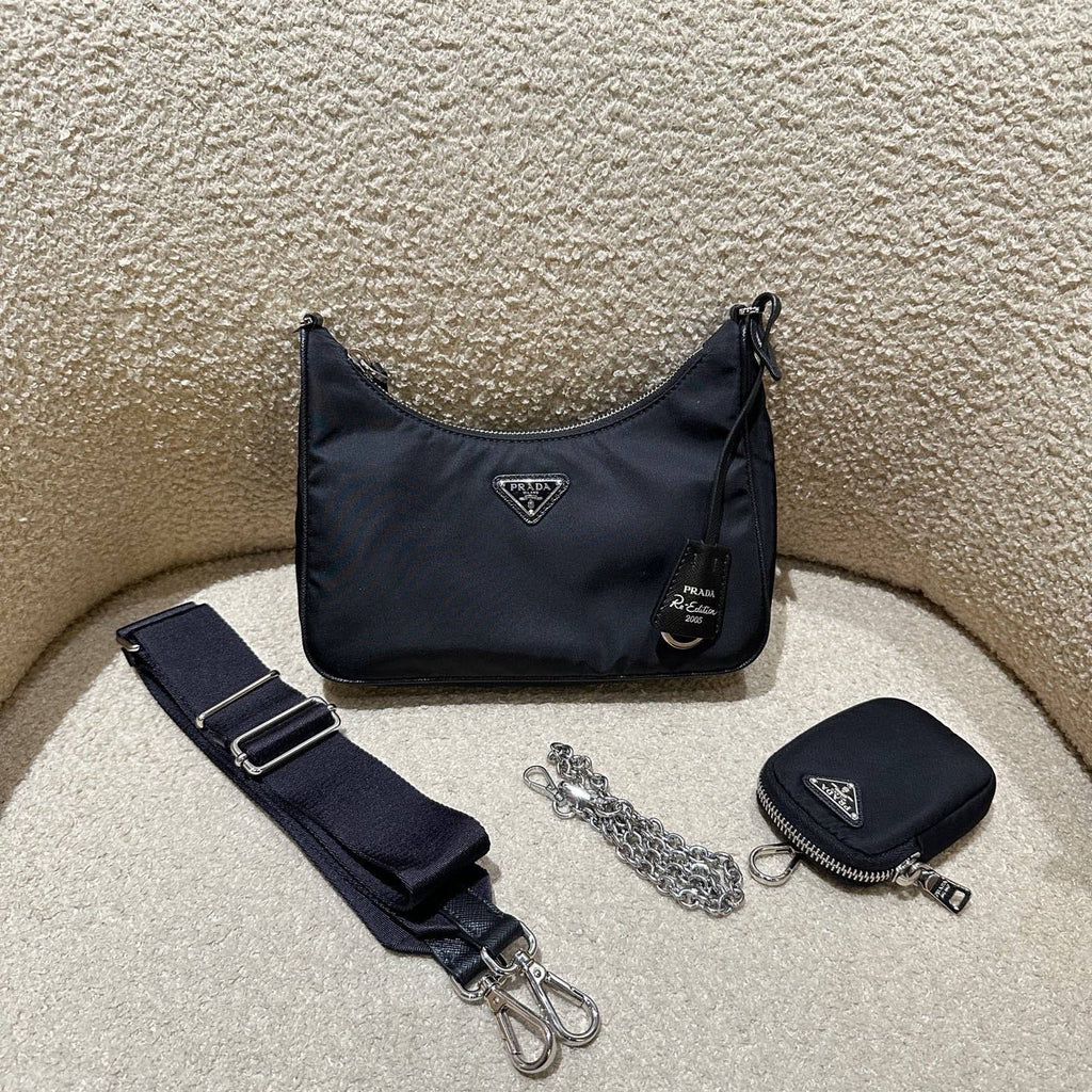 Prada Re-Edition 2005 Hobo