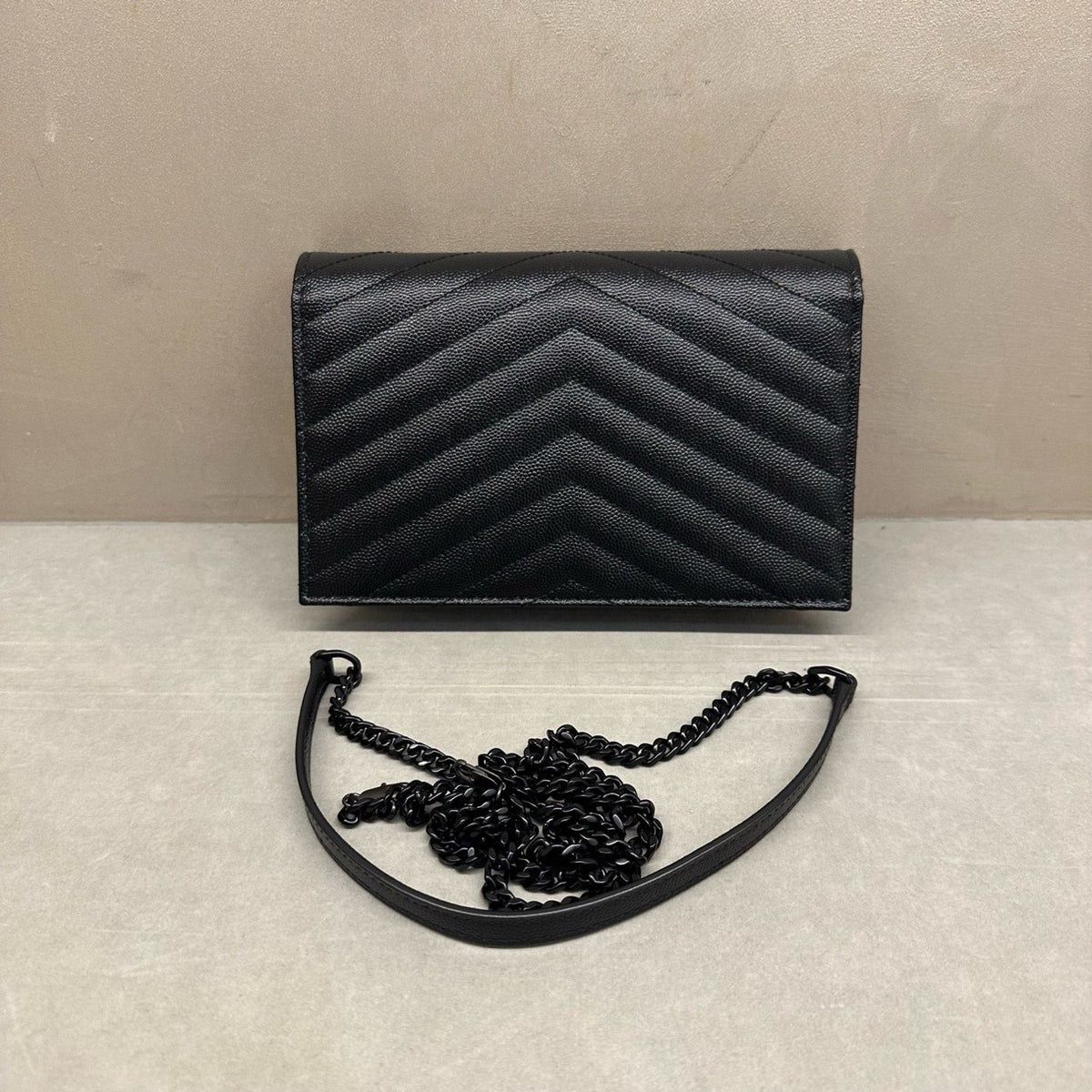 YSL Envelope So Black