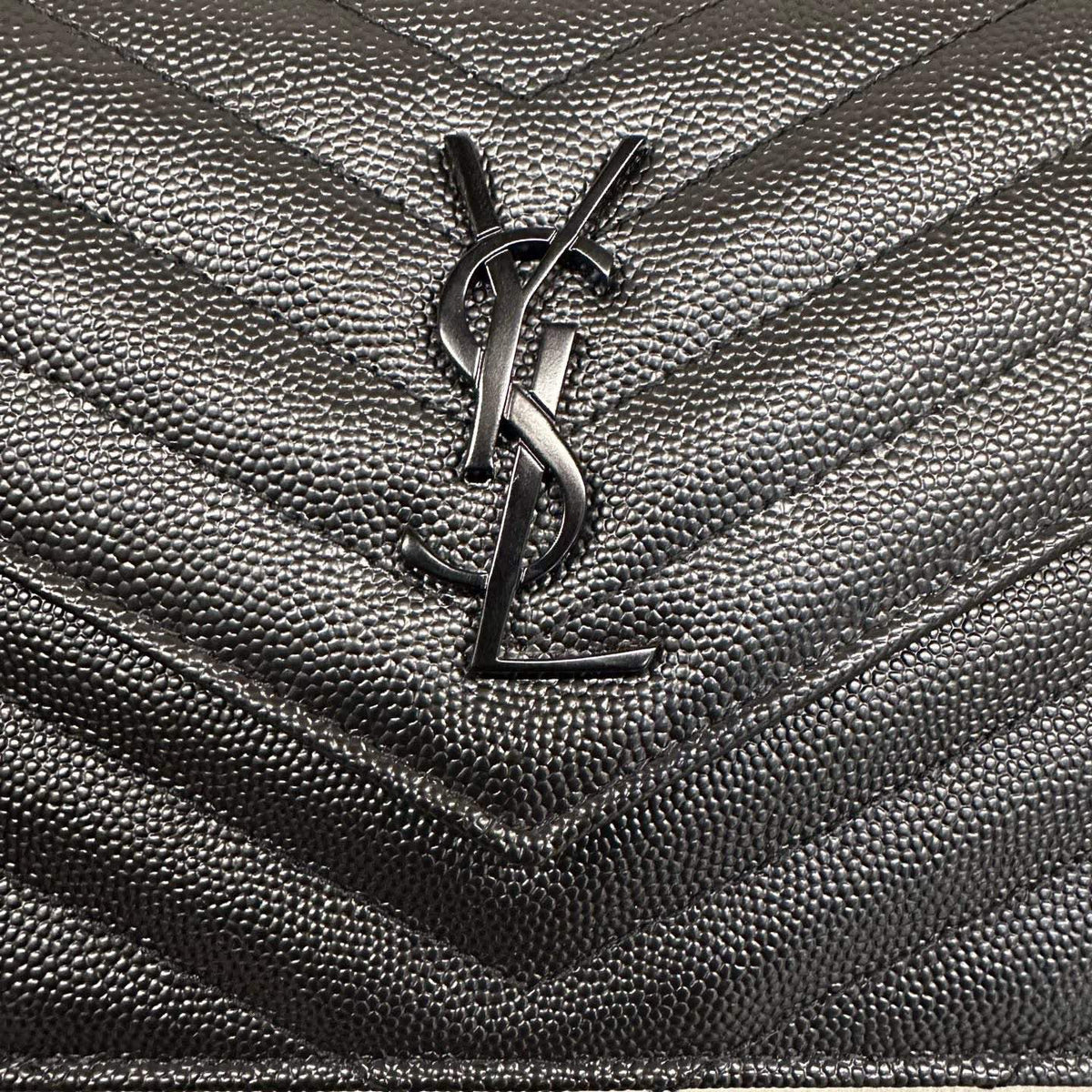 YSL Envelope So Black