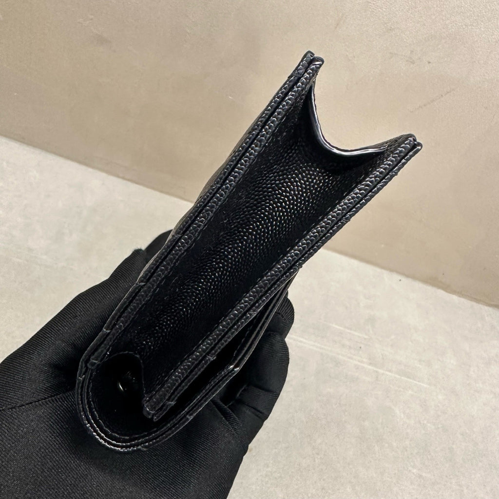 YSL Envelope So Black