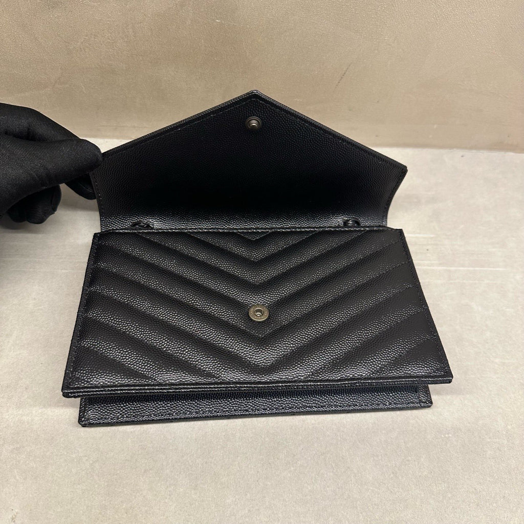YSL Envelope So Black