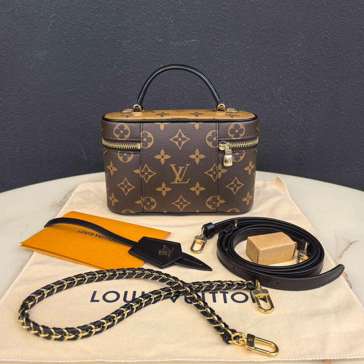 LOUIS VUITTON Vanity CHAIN POUCH