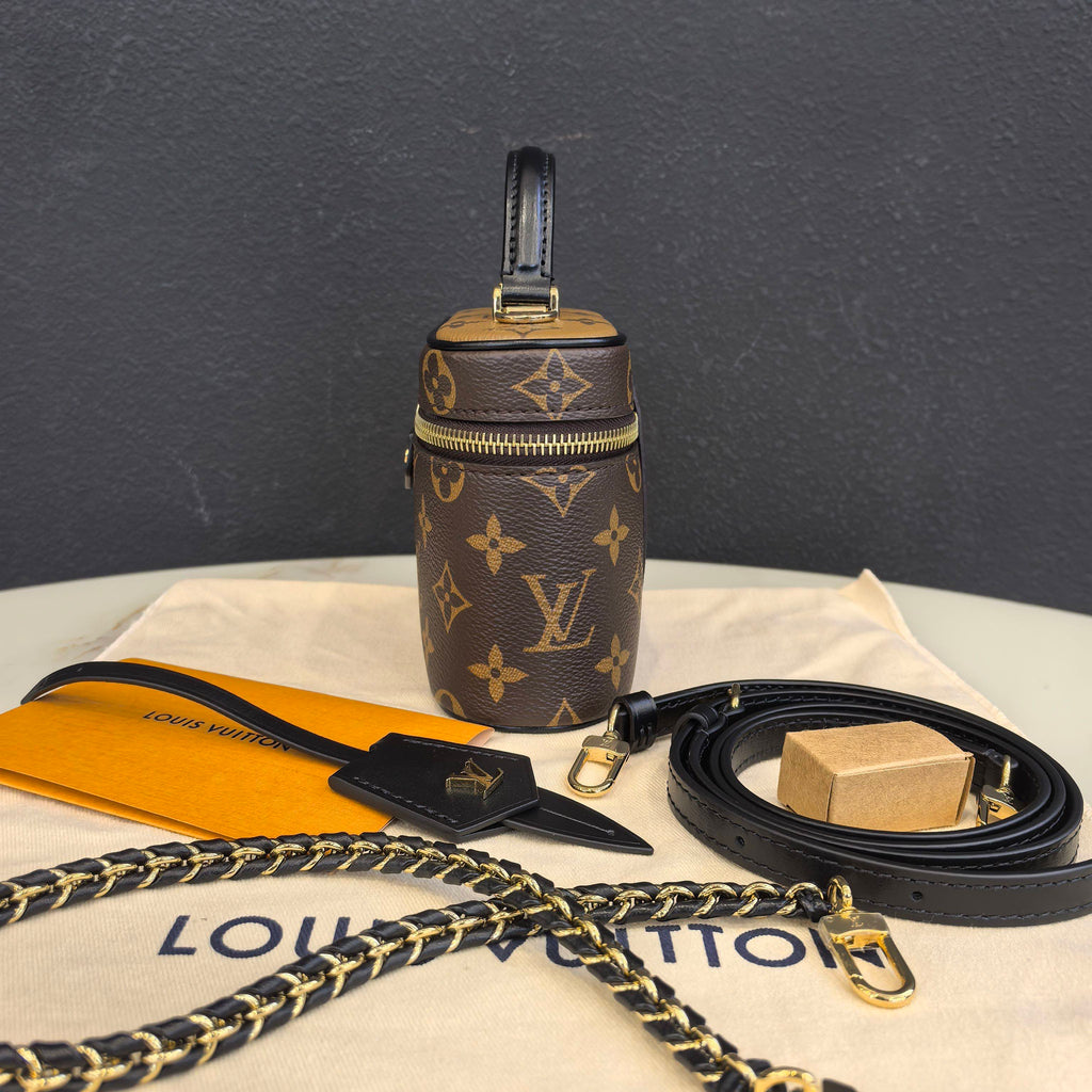 LOUIS VUITTON Vanity CHAIN POUCH