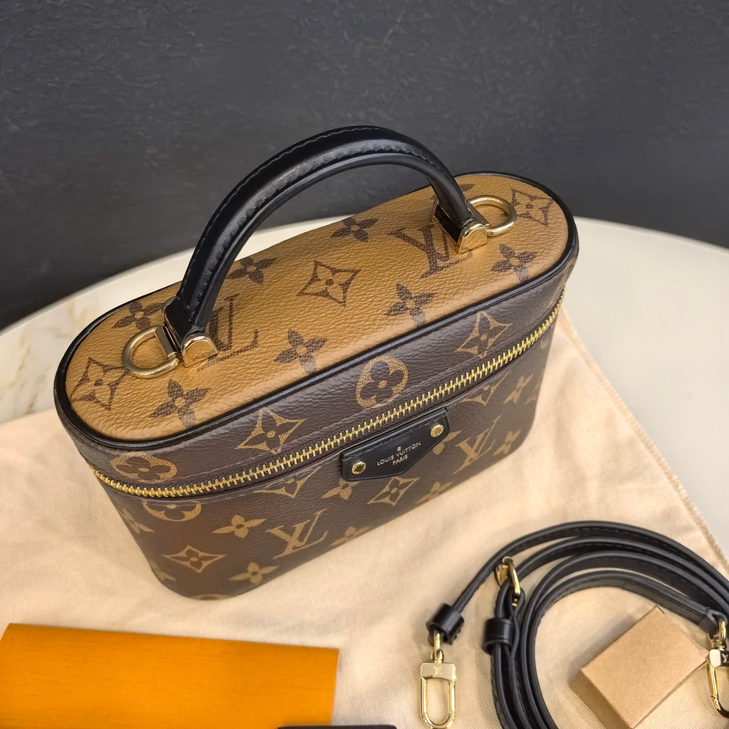 LOUIS VUITTON Vanity CHAIN POUCH