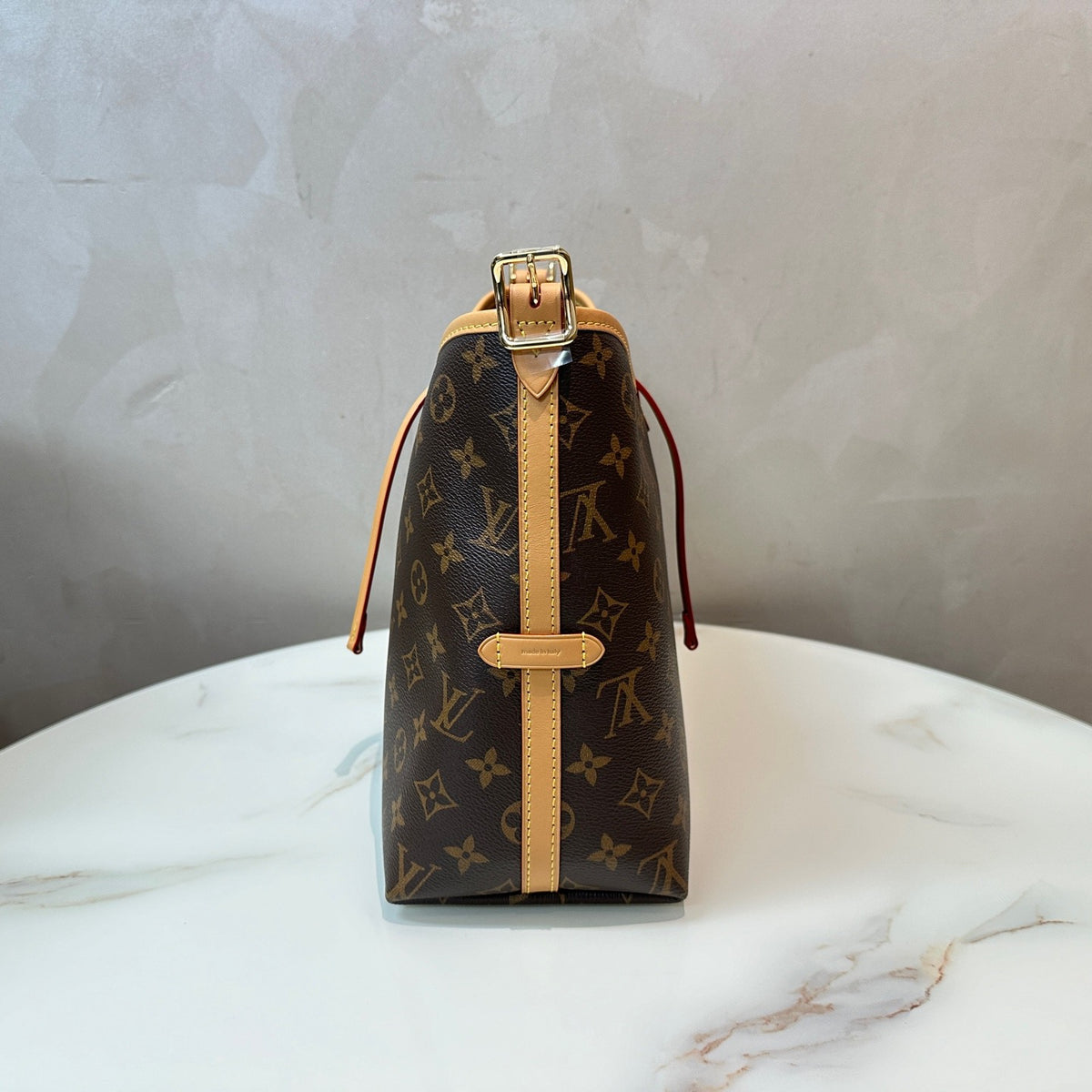 Lv Carryall
