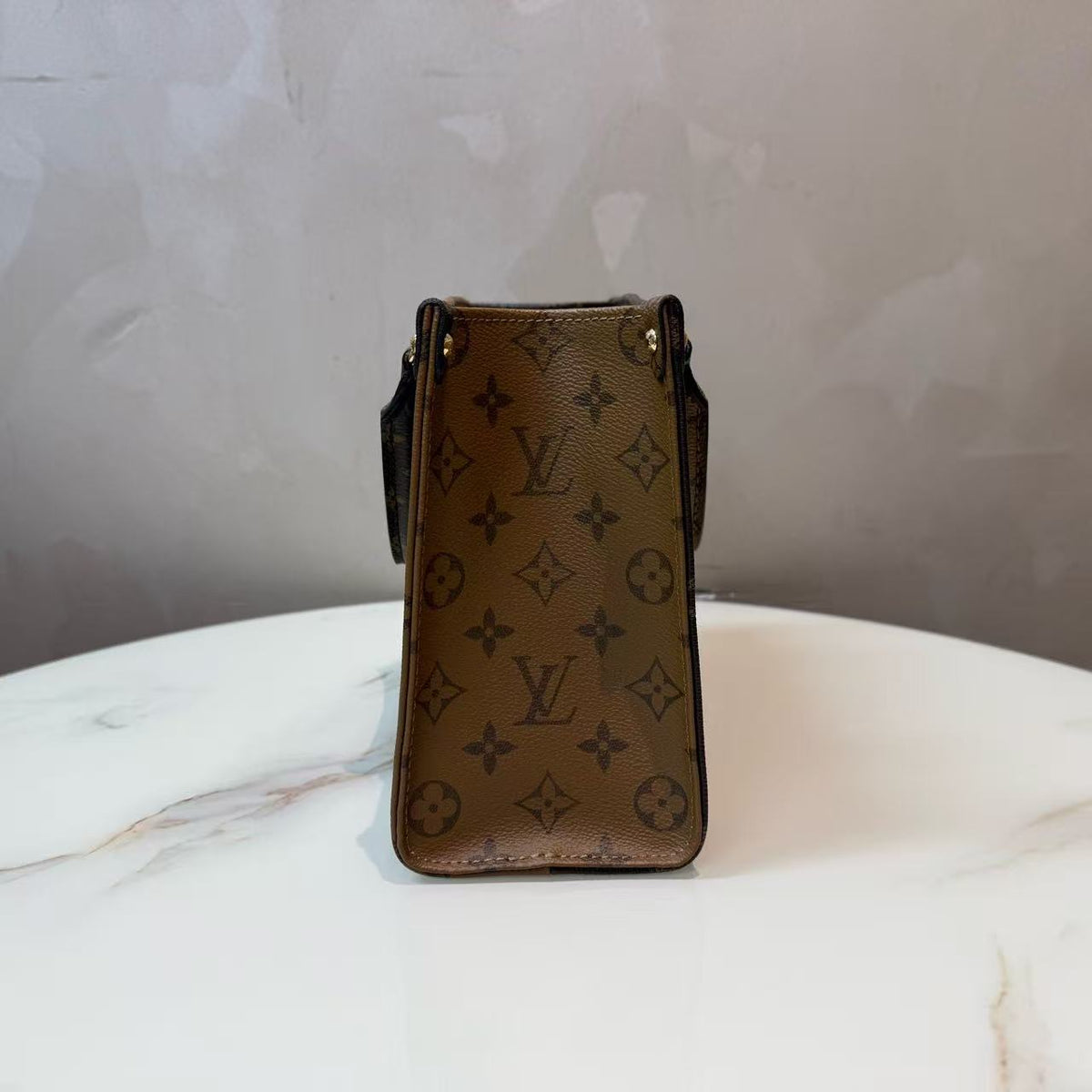 Lv Onthego PM