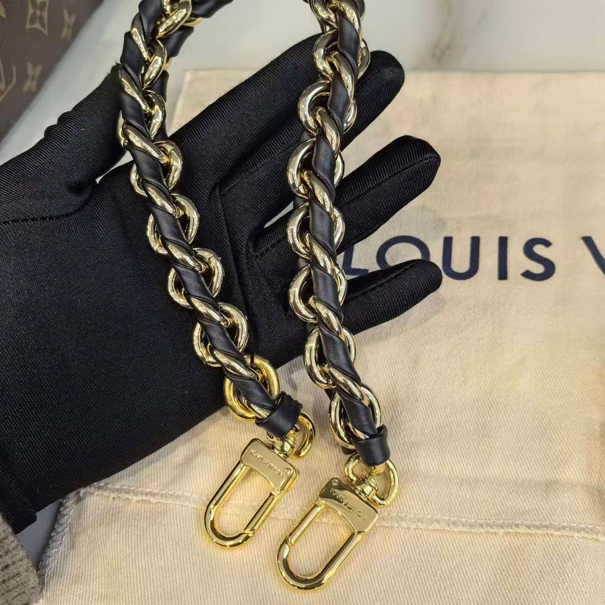 Louis Vuitton Twinny