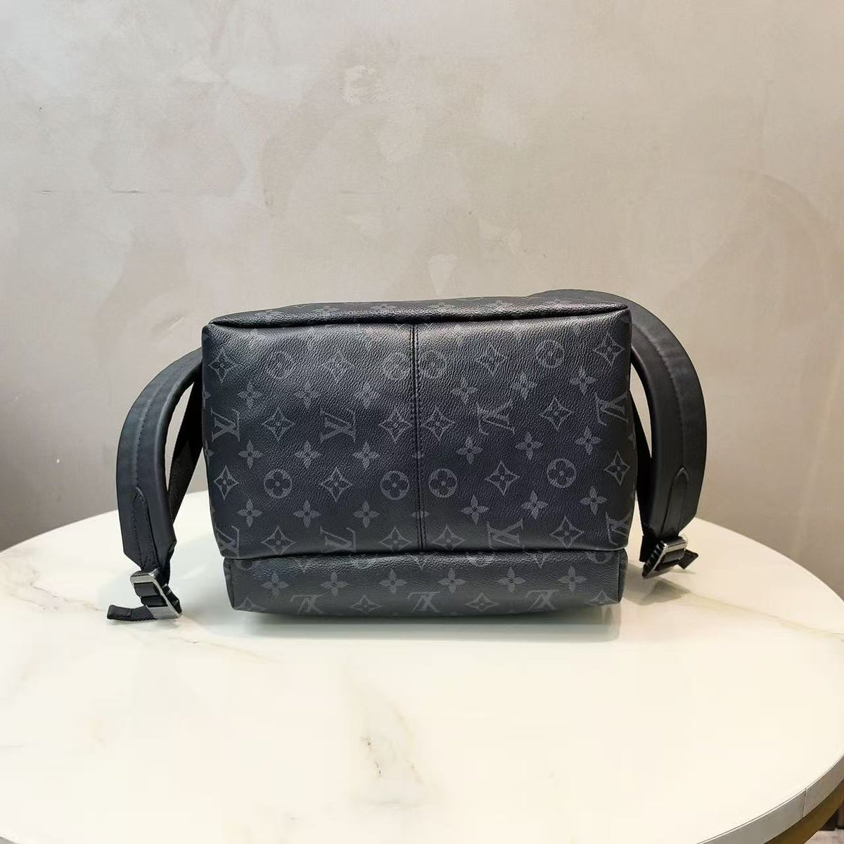 Louis Vuitton Discovery