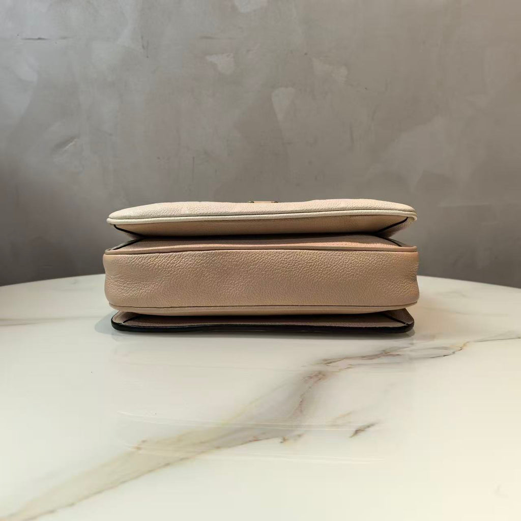 Louis Vuitton Pochette Metis