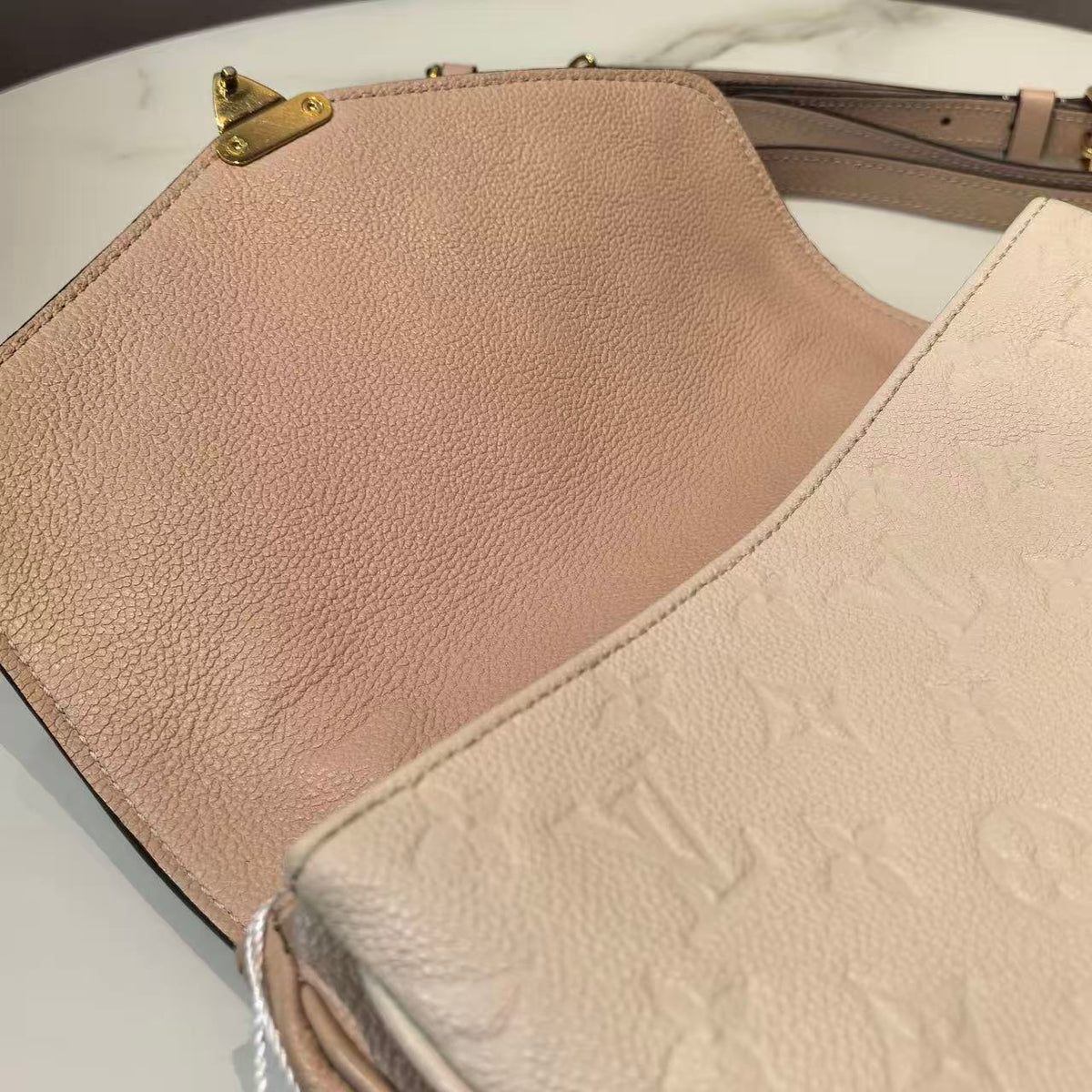 Louis Vuitton Pochette Metis