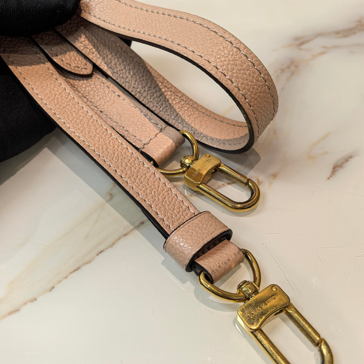 Louis Vuitton Pochette Metis