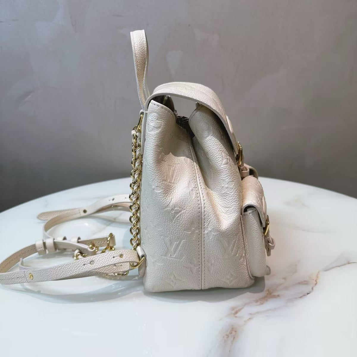 Louis Vuitton Backup