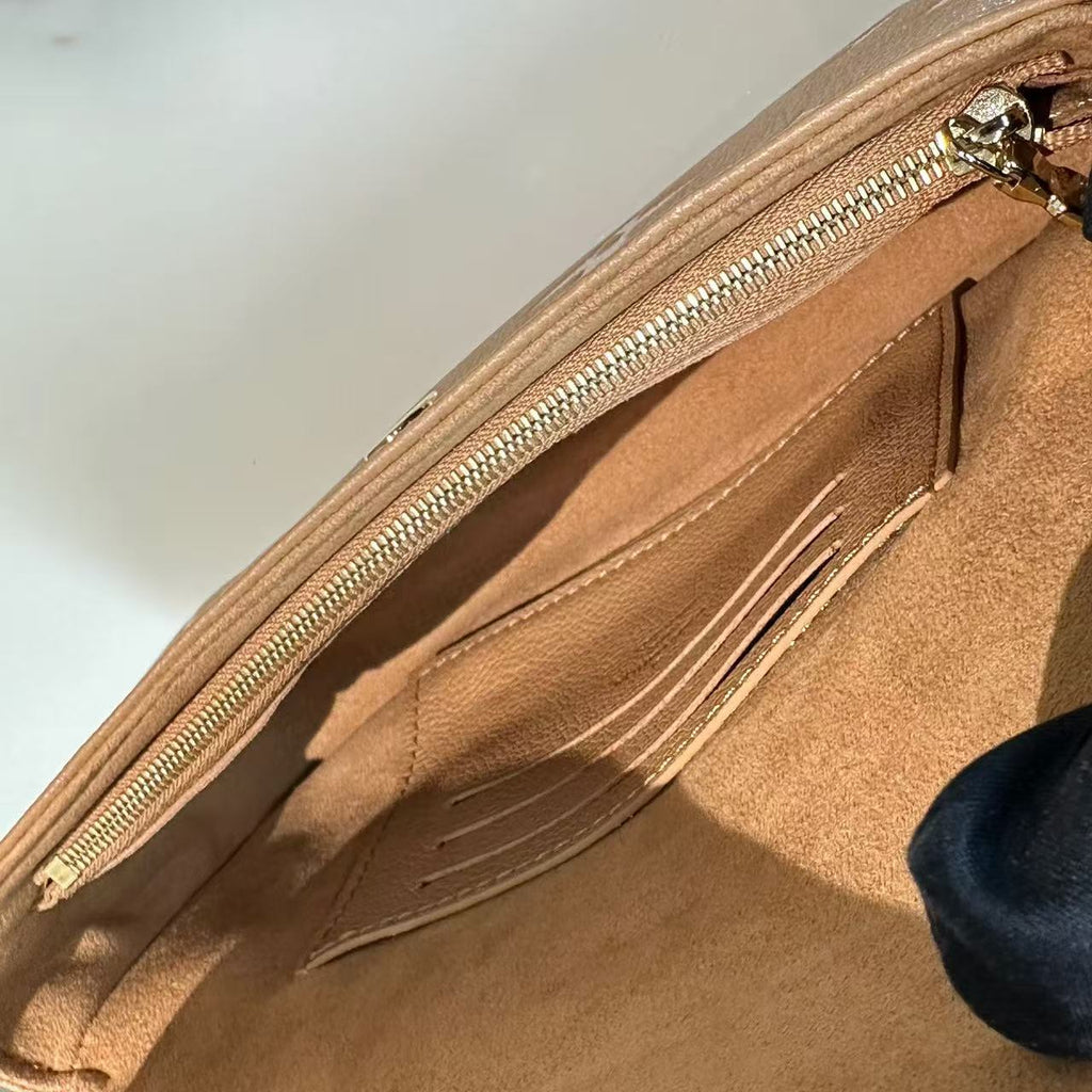 Louis Vuitton Ivy