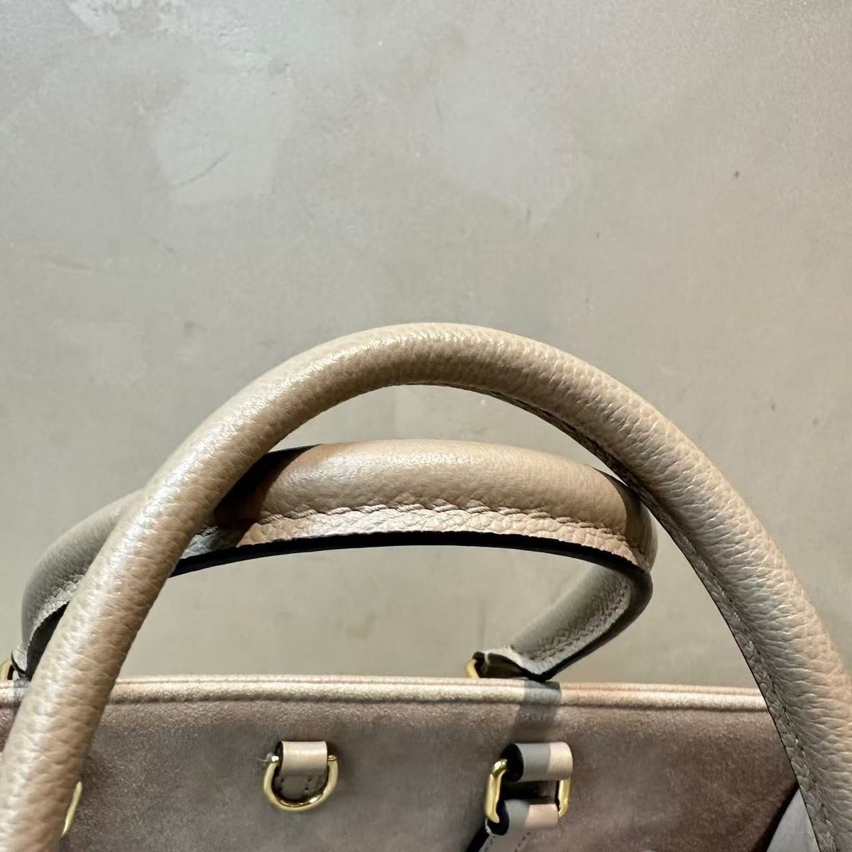 Louis Vuitton Onthego Pm