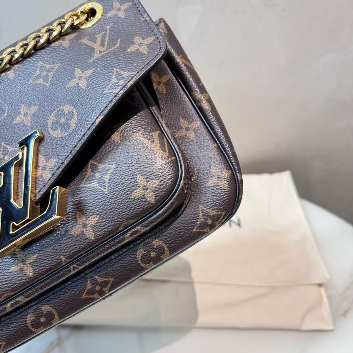 Louis Vuitton Passy