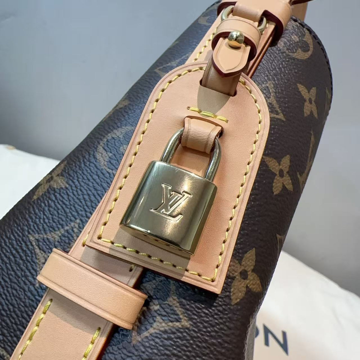 Louis Vuitton All in bb