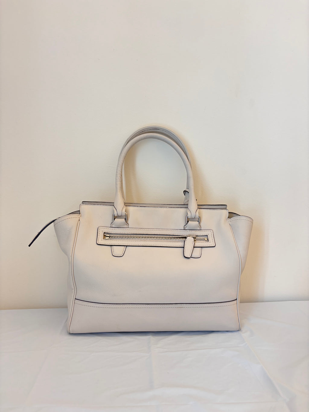 Coach full leather handheld dumpling bun