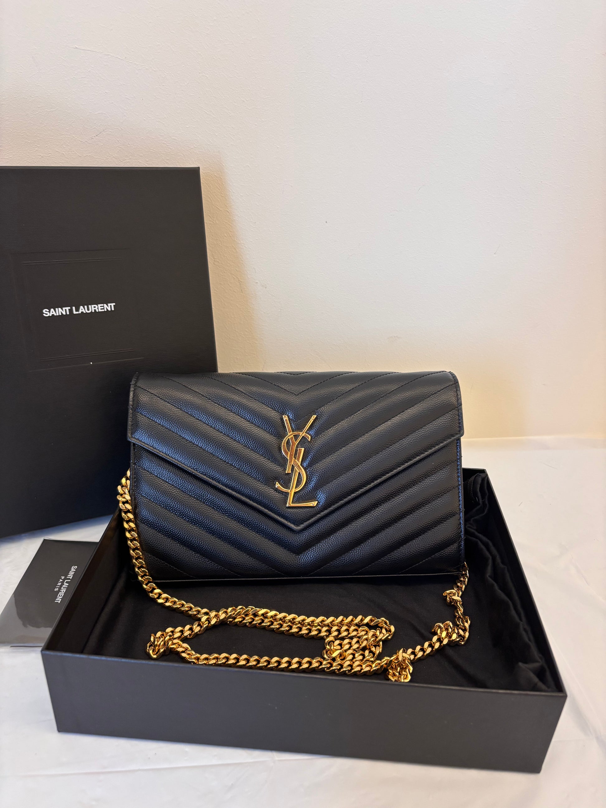 Saint Laurent Black gold envelope chain pack