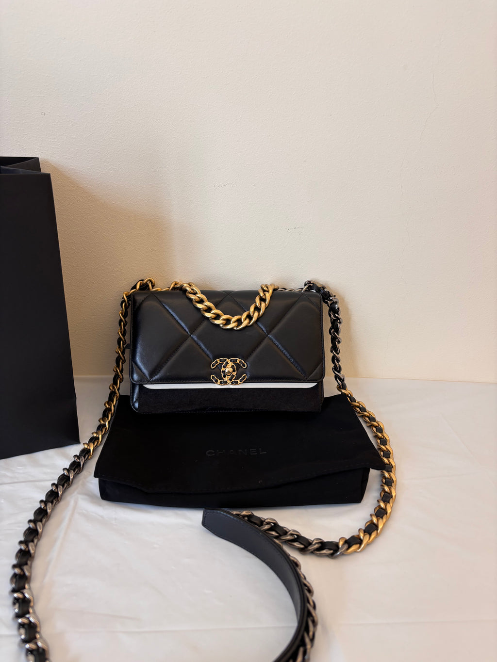 Chanel 19 bag black gold woc