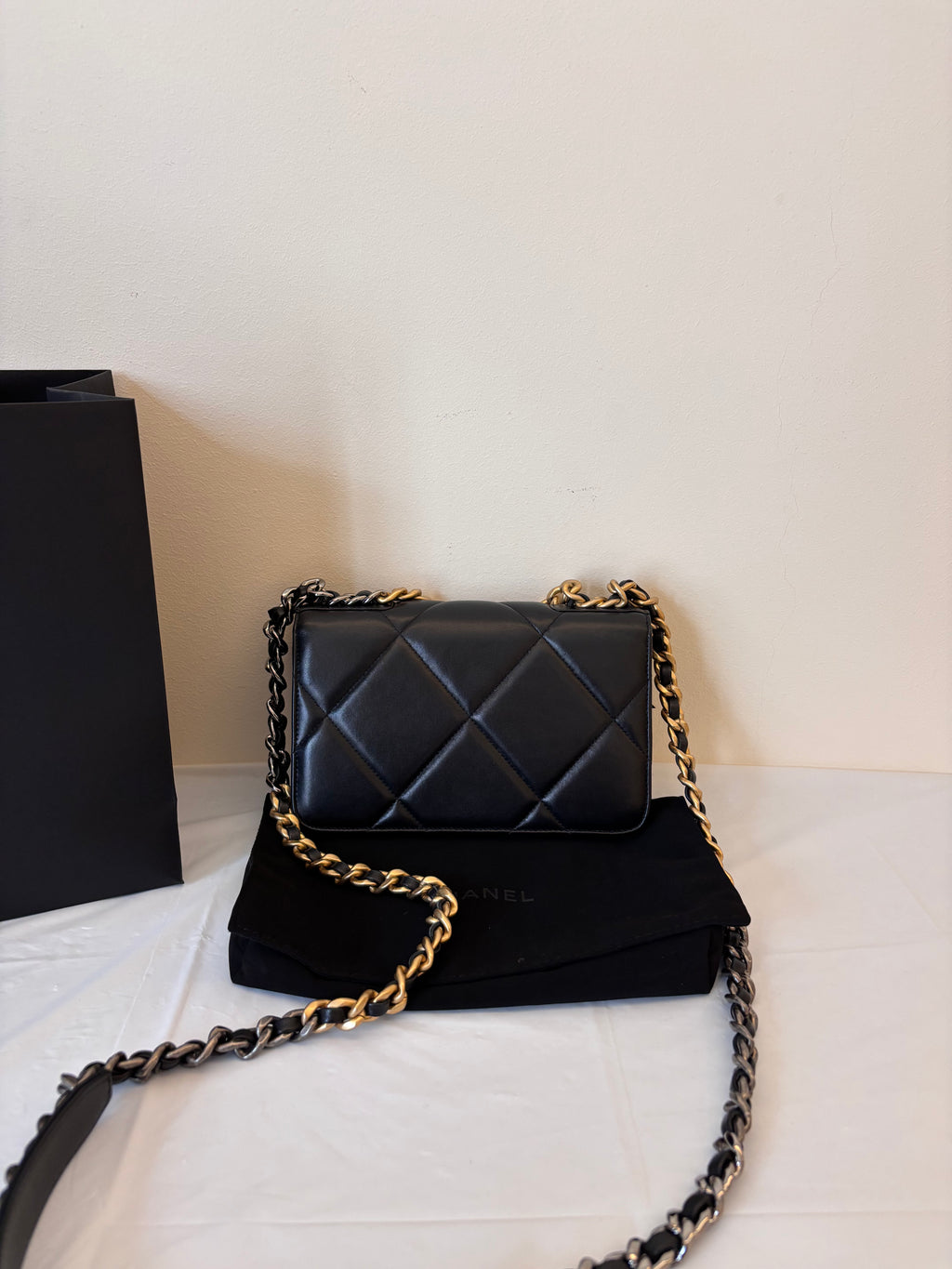 Chanel 19 bag black gold woc