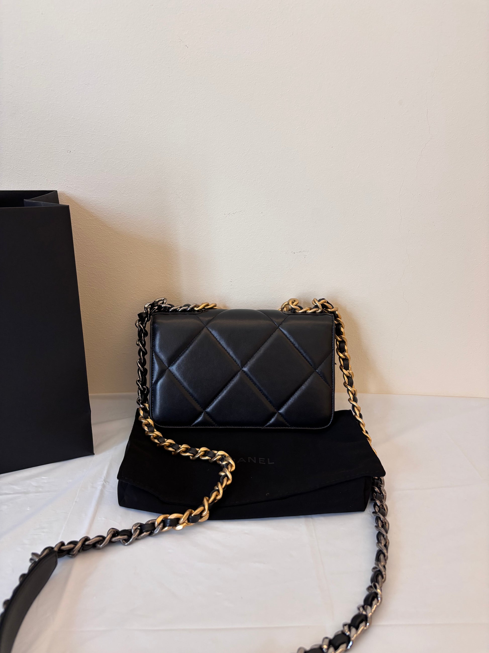 Chanel 19 bag black gold woc