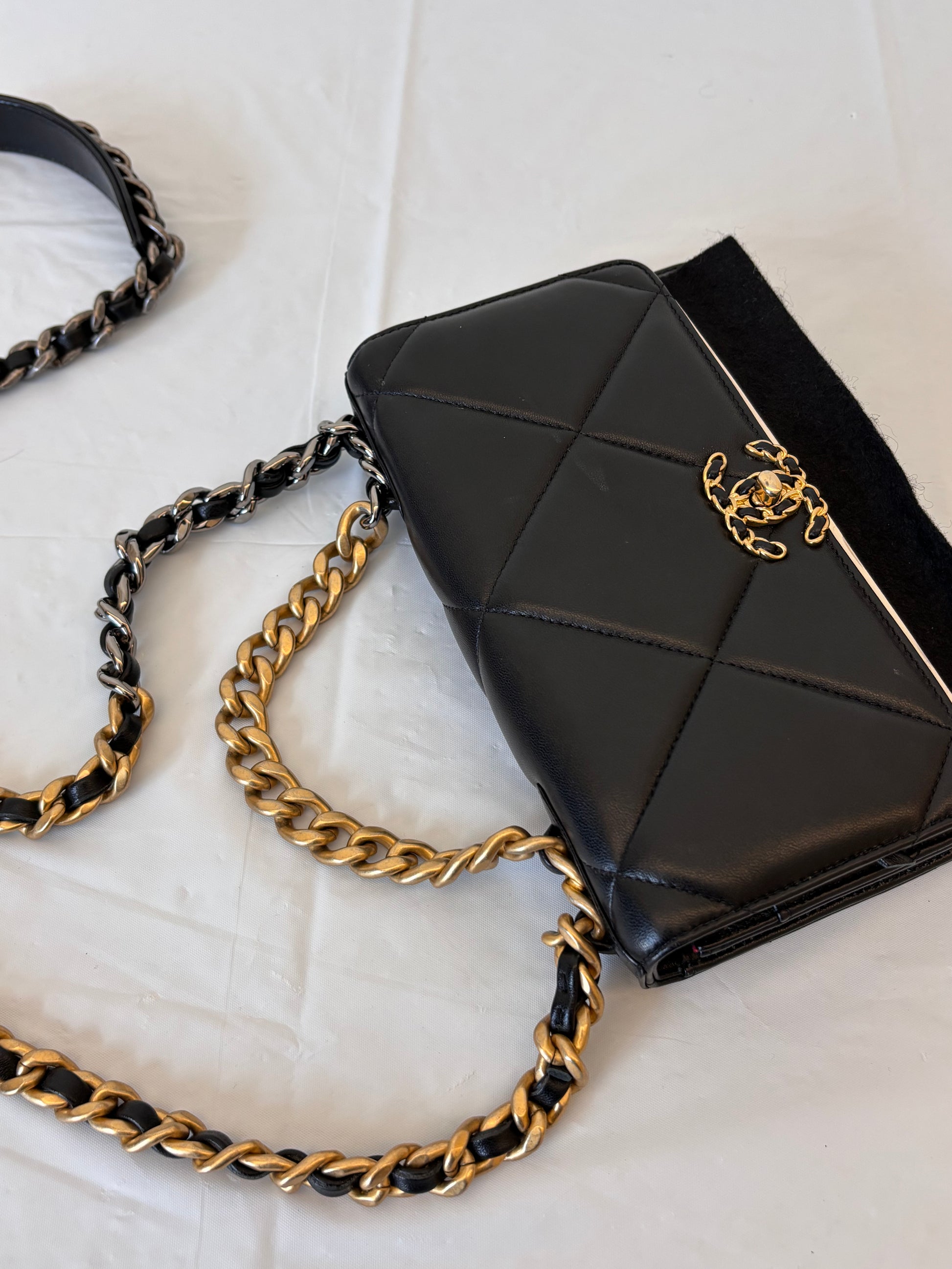 Chanel 19 bag black gold woc