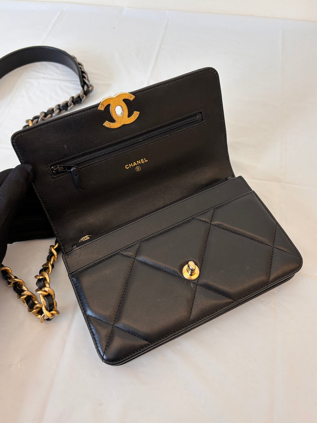 Chanel 19 bag black gold woc