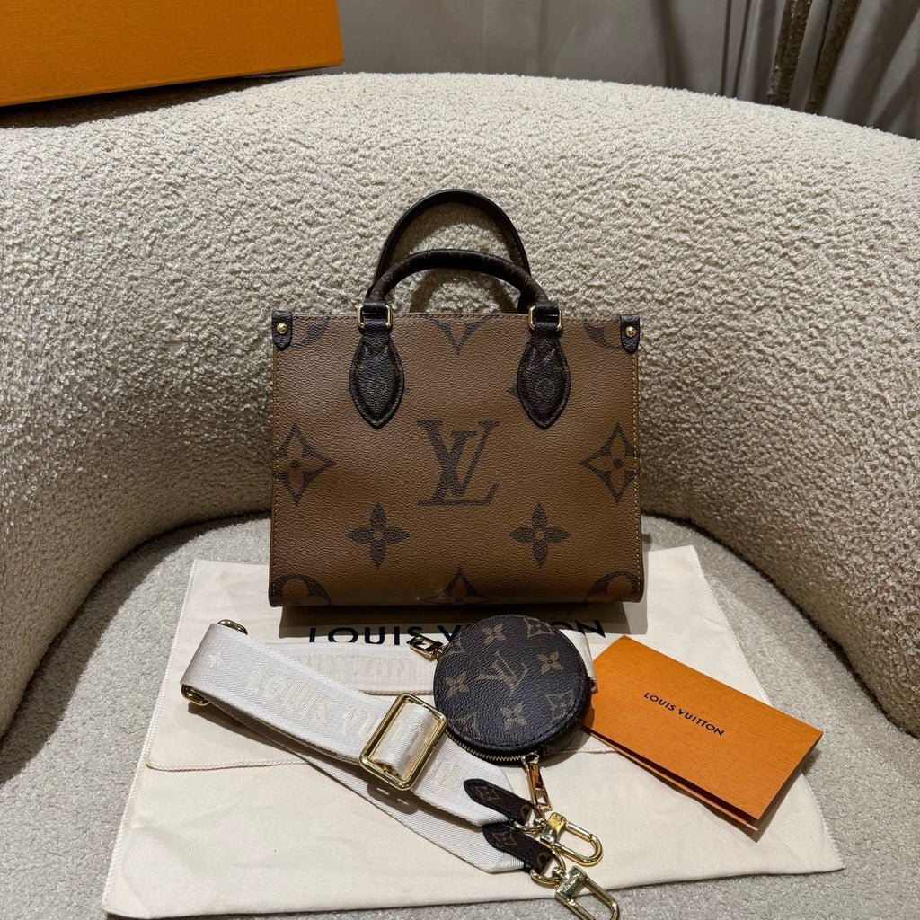 Louis Vuitton onthego Small portable shoulder bag