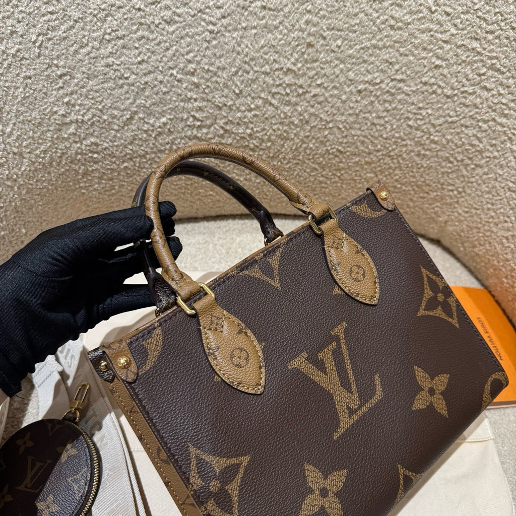 Louis Vuitton onthego Small portable shoulder bag