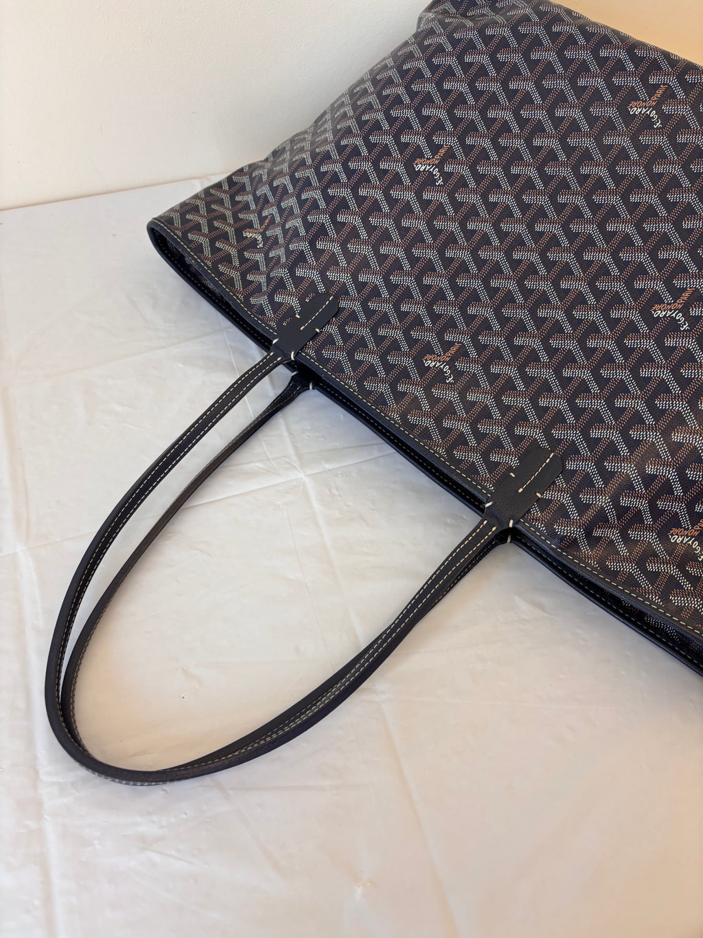 Goyard carrier bag