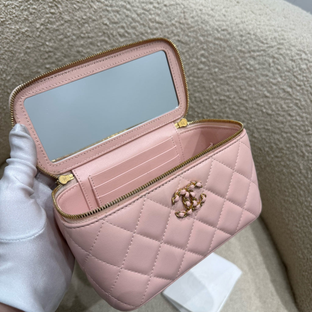 CHANEL 24C