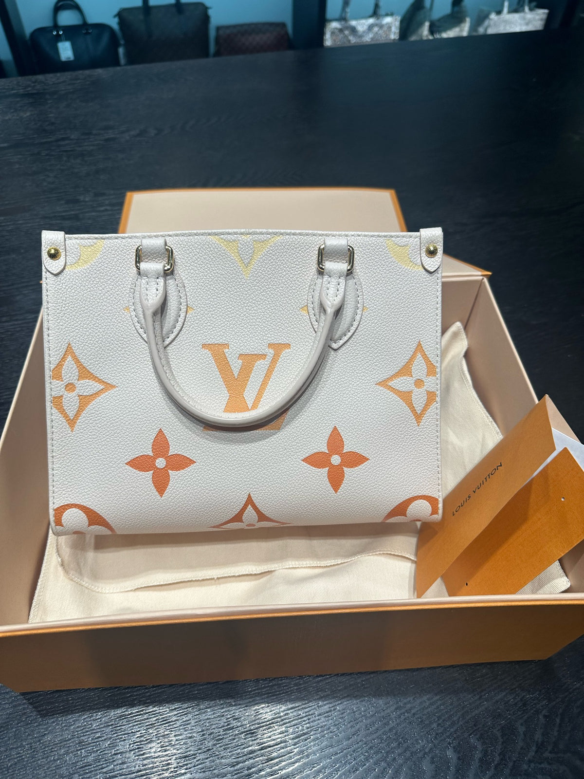 Louis Vuitton OnTheGo