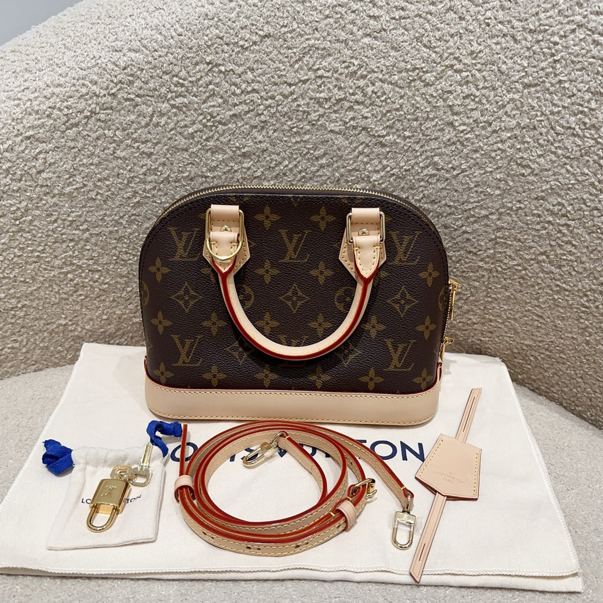 Louis Vuitton Alma bb