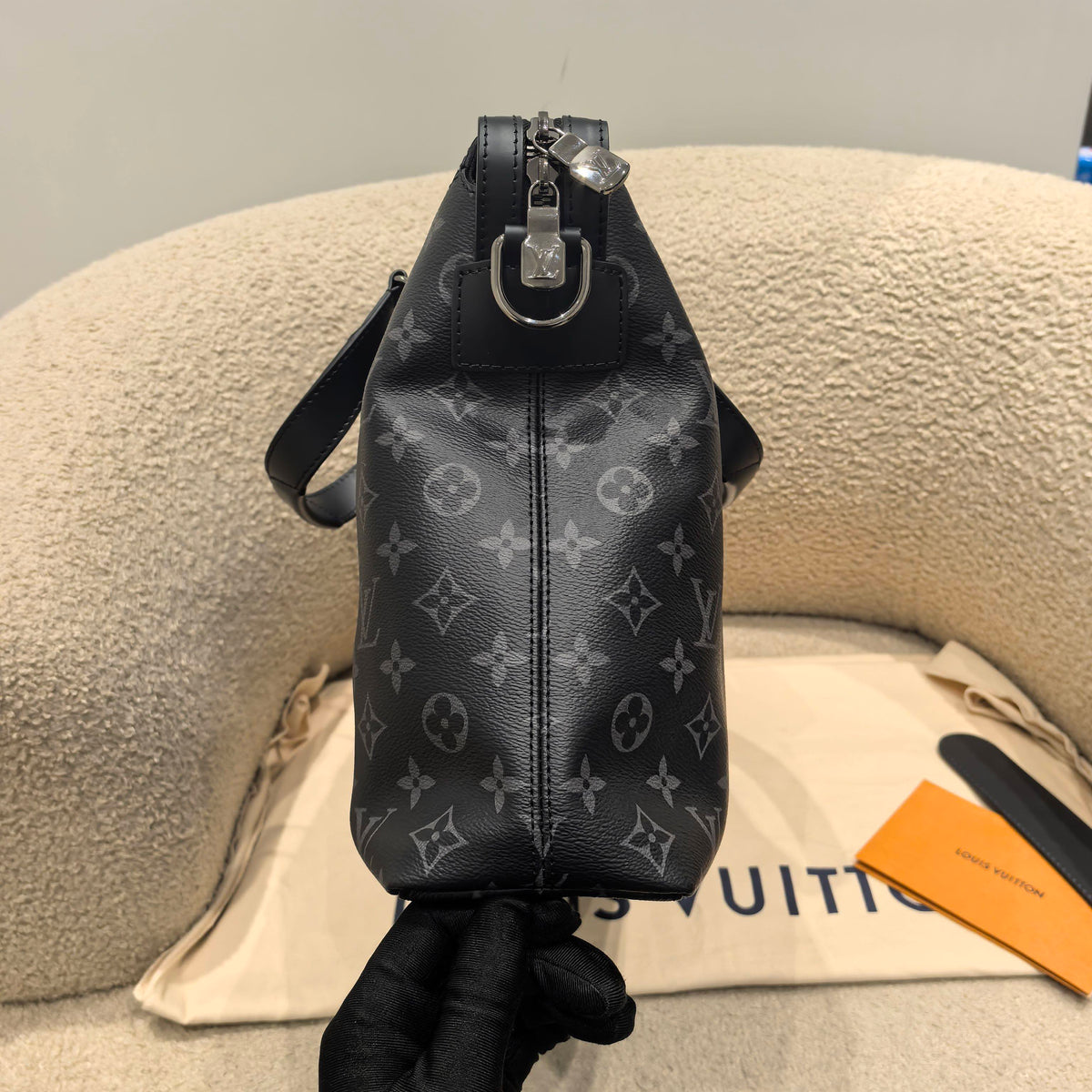 Louis Vuitton Exploer