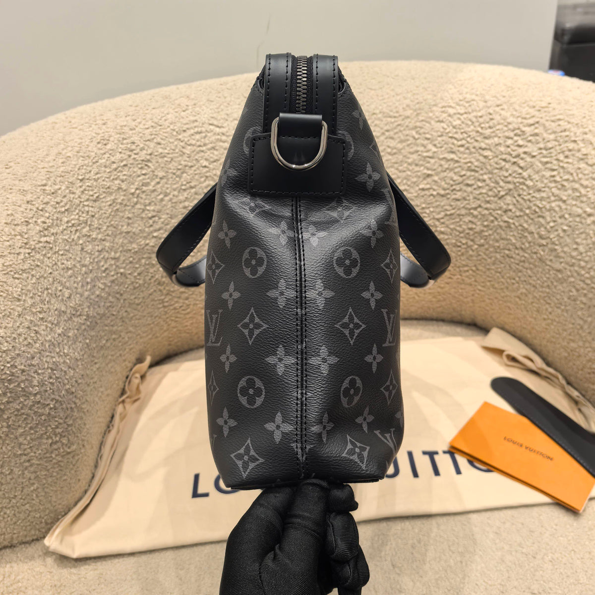 Louis Vuitton Exploer