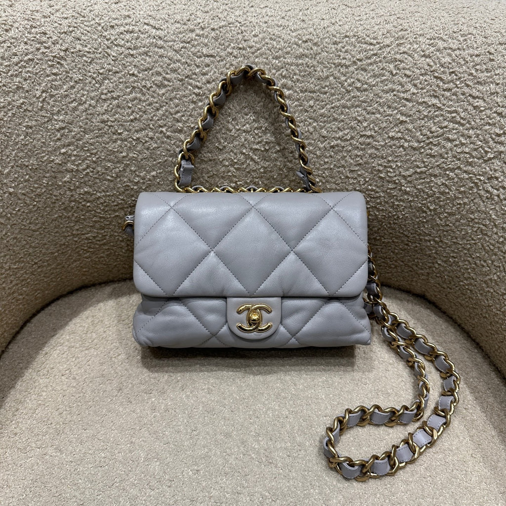 Chanel CF 22B