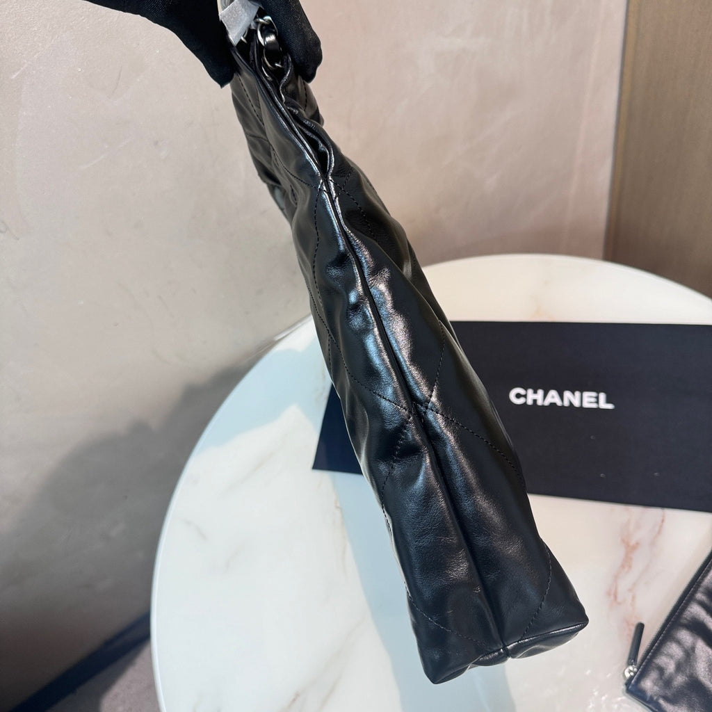 Chanel 22Bag Medium