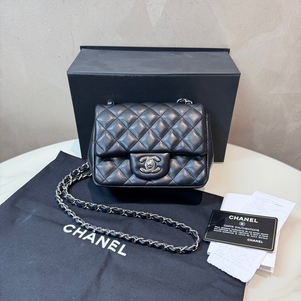 Chanel Shoulder Bag mini