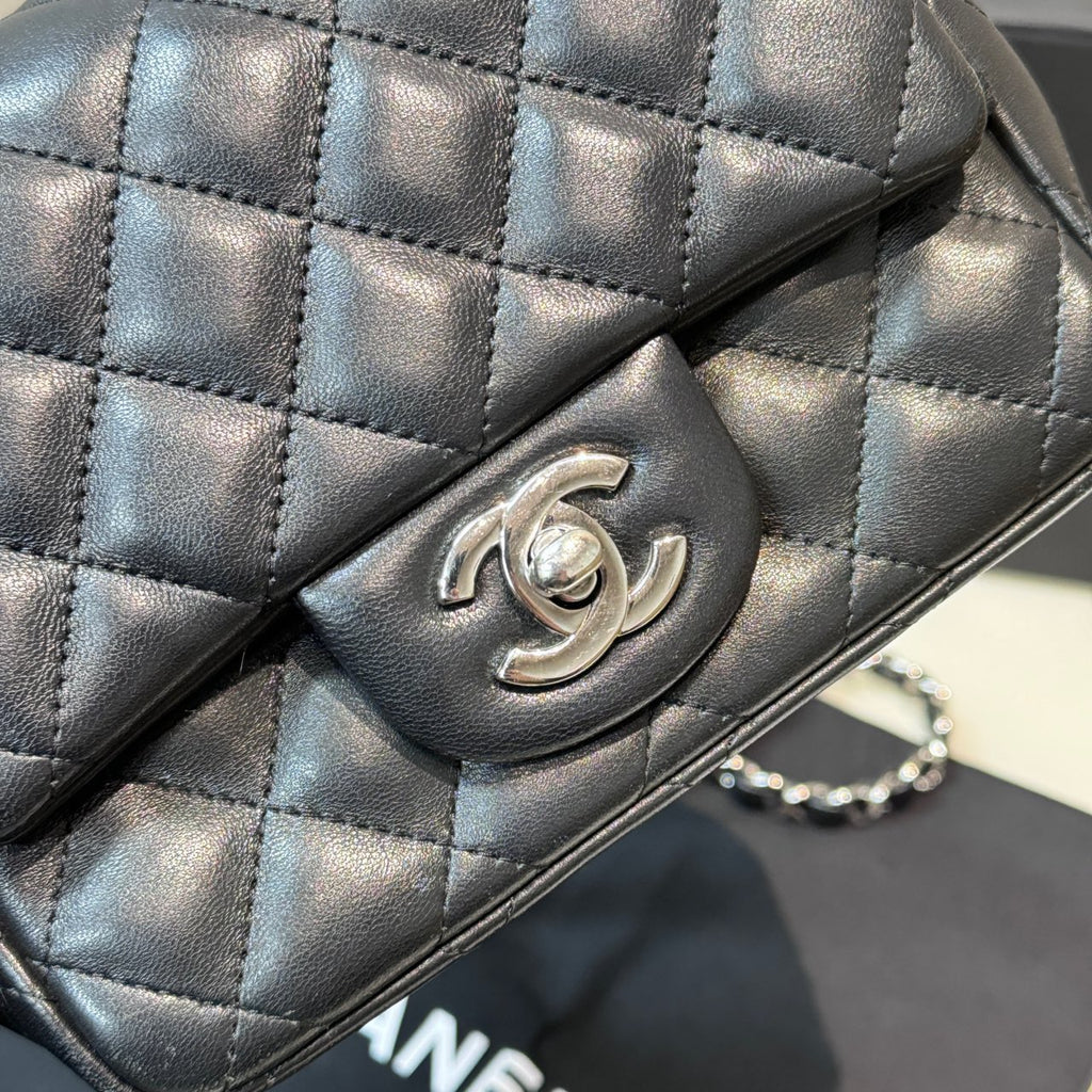 Chanel Shoulder Bag mini