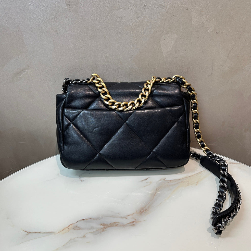 Chanel 19Bag Small Microchip version