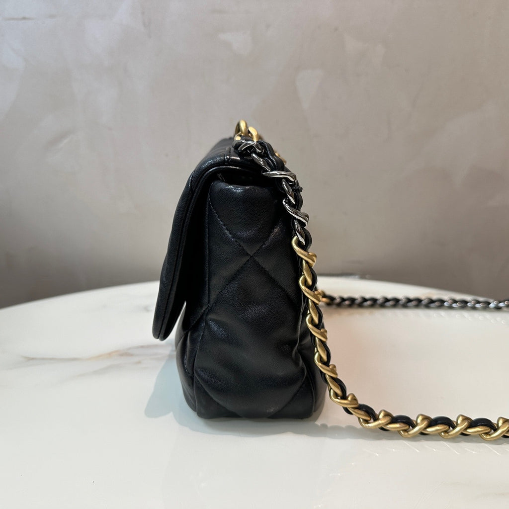 Chanel 19Bag Small Microchip version