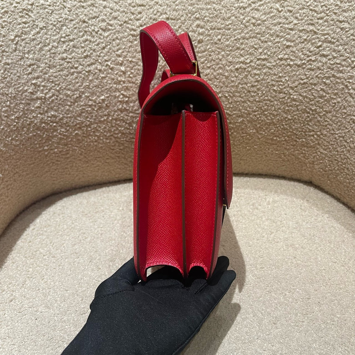 Hermes Constance 24