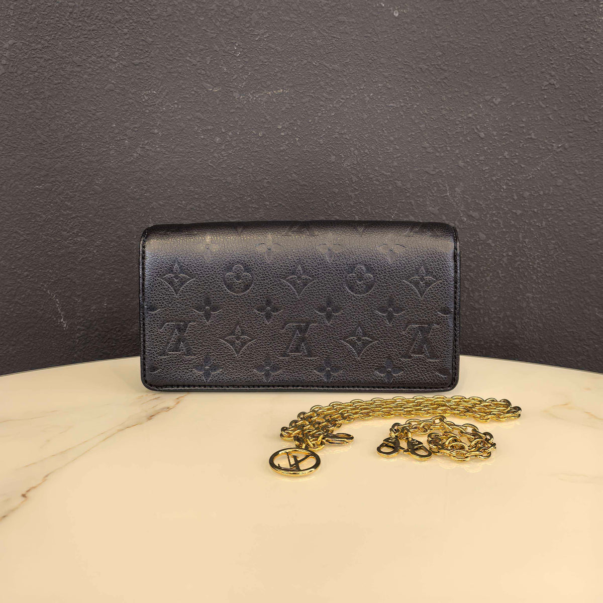 Louis Vuitton Lily woc