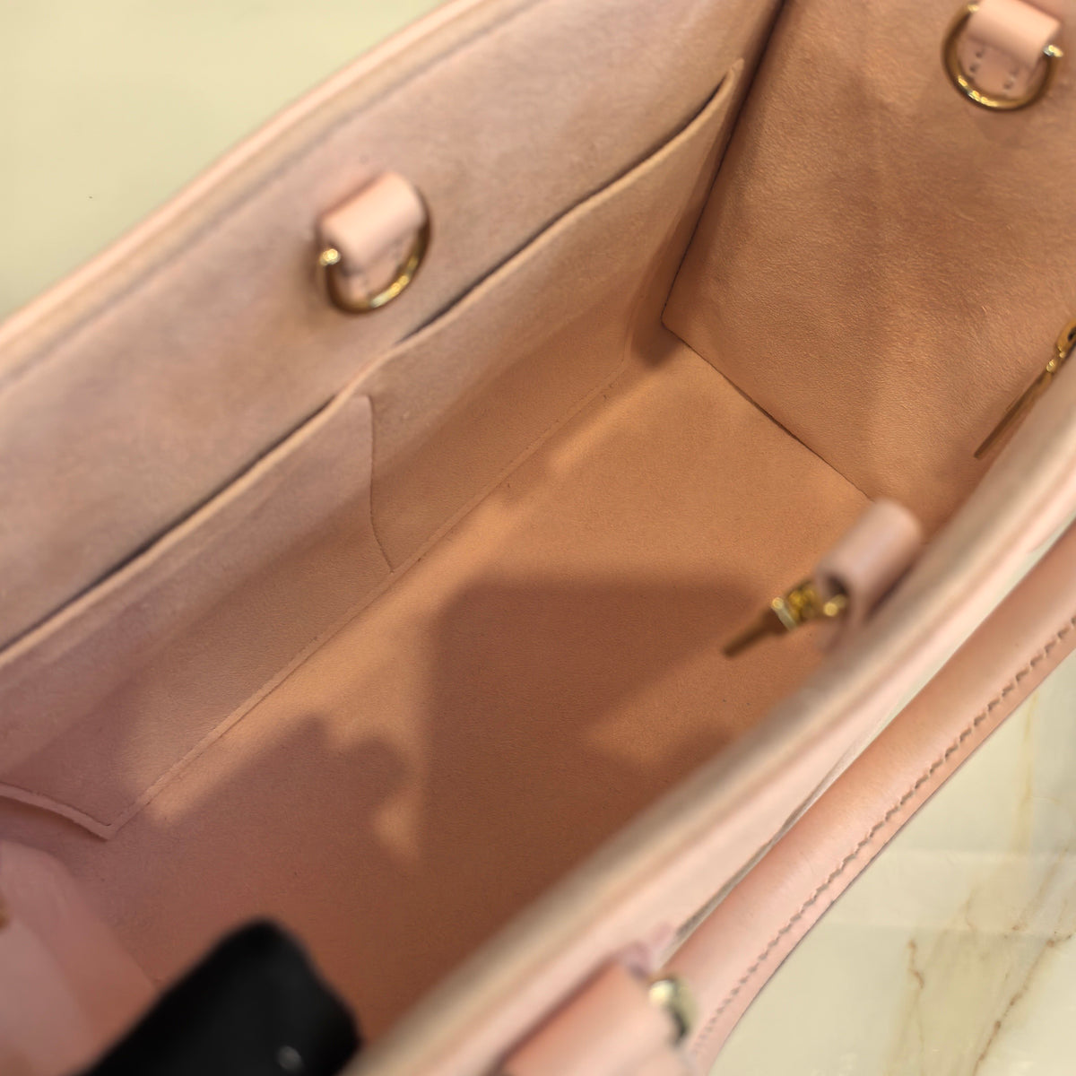 Louis Vuitton On The Go Pm