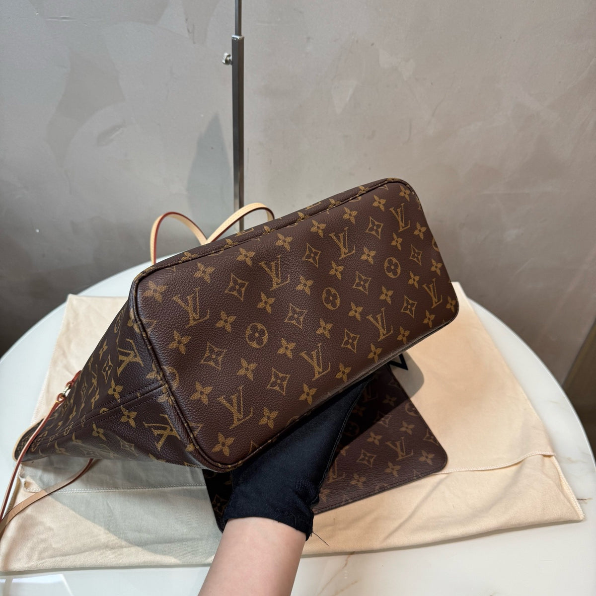 Louis Vuitton Never Full MM
